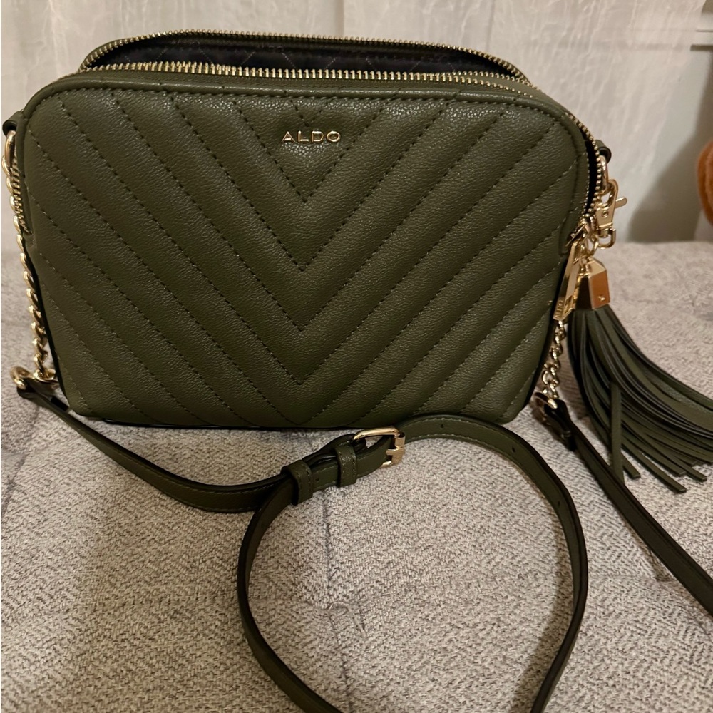 Aldo Stylish Green Crossbody Bag with Gold Accents